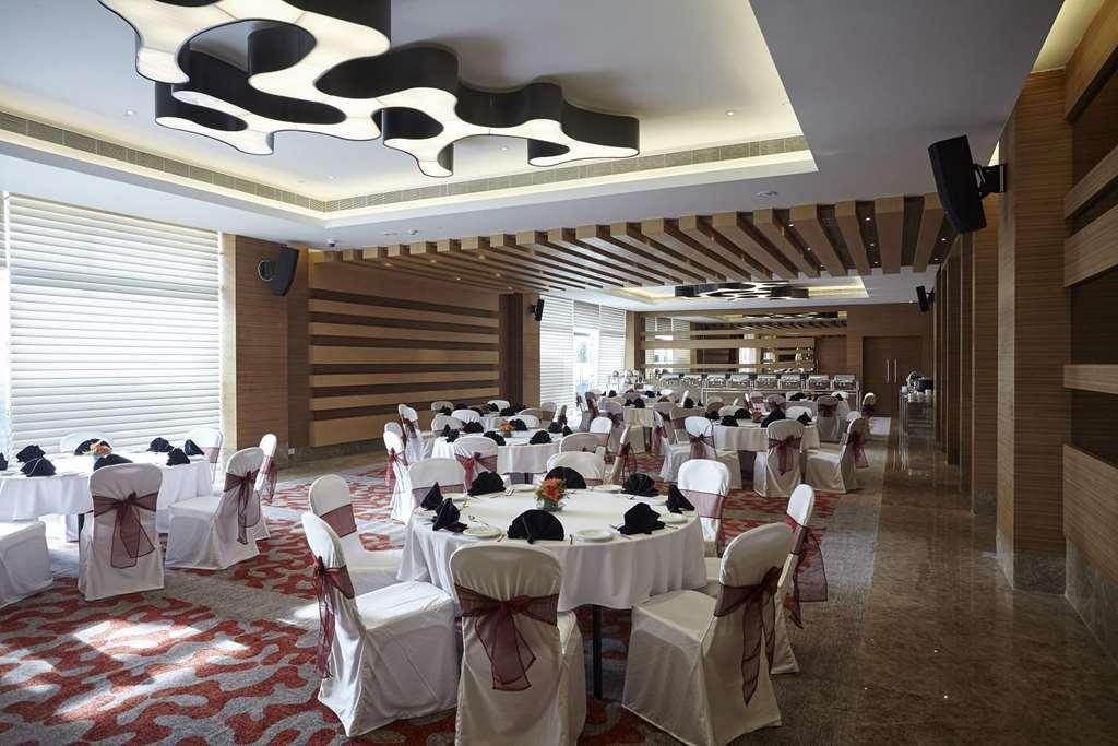 Turyaa Chennai - Omr It Expressway Hotel Restaurant foto